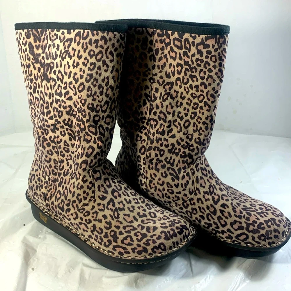 Alegria Women’s Brown Leopard Print Suede Sherpa Lined Mid Calf platform Boot 41